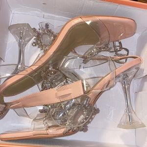 Nude/Cream colored shoes with large stones